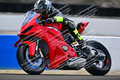 media/Apr-18-2025-TrackDaz (Fri) [[45f5874c44]]/B Group/Session 4 (Turn 6 - Outside)/
